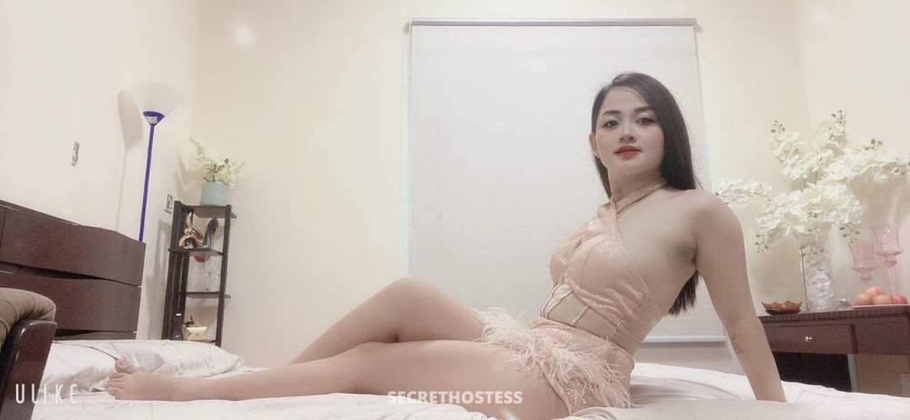 Maika Escort Abu Dhabi Asian Shaved Pussy