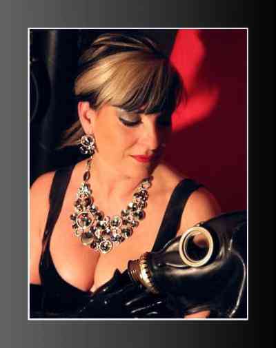 Lady Julia 45Yrs Old Escort Berlin Image - 0