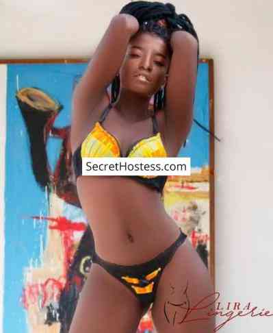 23 Year Old Ebony Escort Doha Black Hair - Image 1