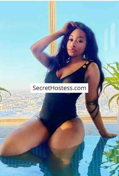 26 Year Old Ebony Escort Lagos Black Hair - Image 3