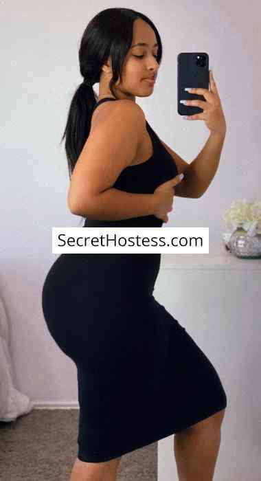 27 Year Old Ebony Escort Sohar Black Hair Grey eyes - Image 5