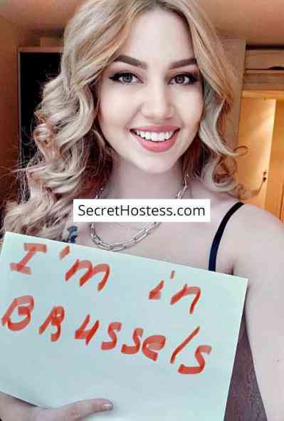 19 Year Old European Escort Brussels Blonde Green eyes - Image 1