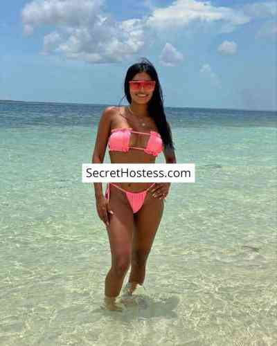 23 Year Old Latin Escort Bahamas Black Hair Black eyes - Image 2