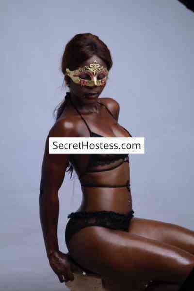 25 Year Old Ebony Escort Accra Brown Hair Brown eyes - Image 1