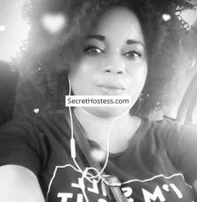 28 Year Old Ebony Escort Accra Black Hair - Image 2
