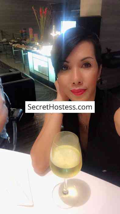 48 Year Old Asian Escort Hong Kong Black Hair Black eyes - Image 5