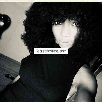 24 Year Old Ebony Escort Accra Black Hair Black eyes - Image 2