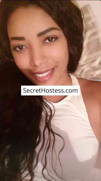 25 Year Old Latin Escort Bahamas Black Hair Black eyes - Image 4