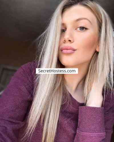 22 Year Old Caucasian Escort Vienna Blonde Black eyes - Image 4