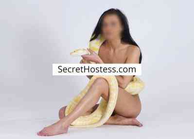 36 Year Old Caucasian Escort Salzburg Black Hair Green eyes - Image 2