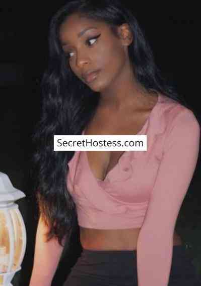 23 Year Old Latin Escort Manama Black Hair Brown eyes - Image 4