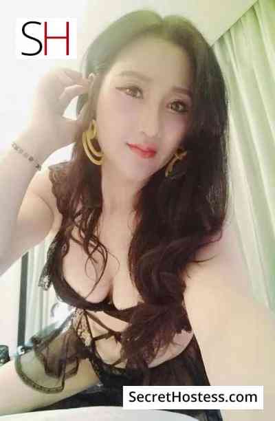 24 Year Old Chinese Escort Riyadh Black Hair Grey eyes - Image 1