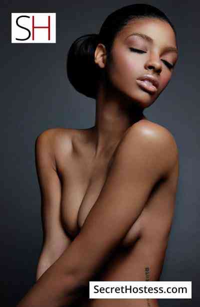 26 Year Old Rwandan Escort Nairobi Black Hair Brown eyes - Image 1
