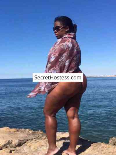 27 Year Old Latin Escort Algarve Black Hair Brown eyes - Image 1