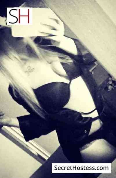 23 year old Canadian Escort in Brampton Mindy, Independent