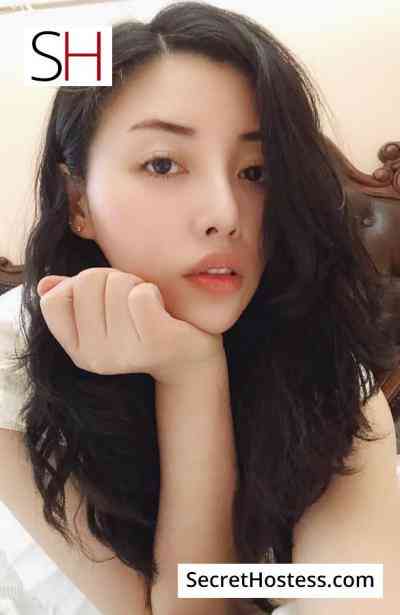 20 Year Old Malaysian Escort Riyadh Black Hair Brown eyes - Image 1