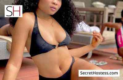 22 Year Old Gabonese Escort Casablanca Black Hair Hazel eyes - Image 2