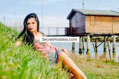 30 Year Old Caucasian Escort Rome Black Hair Black eyes - Image 3