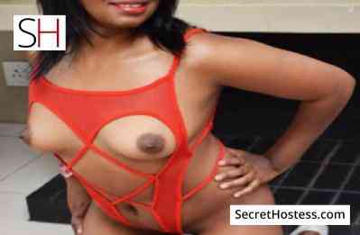 21 Year Old Angolan Escort Casablanca Black Hair Hazel eyes - Image 2