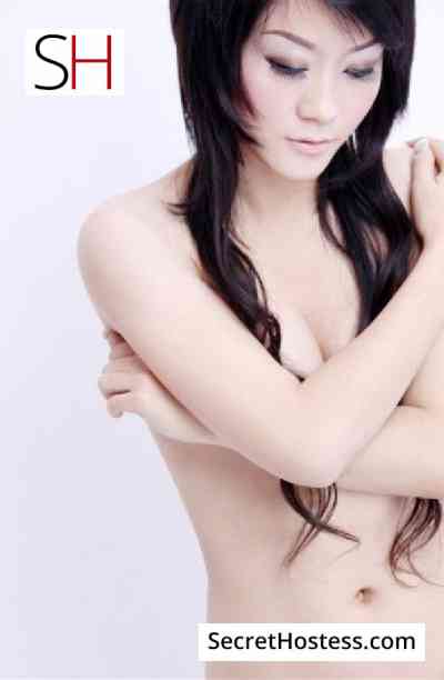 21 Year Old Singaporean Escort Riyadh Black Hair - Image 3