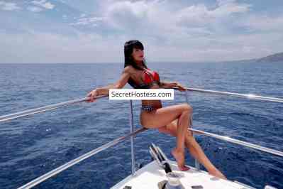 32 Year Old European Escort Vilnius Black Hair Green eyes - Image 6