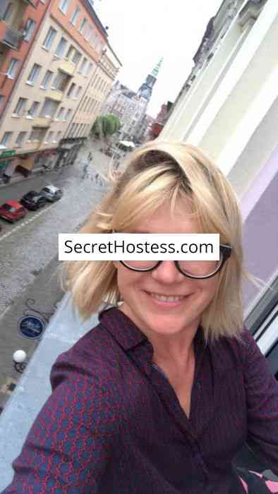 Viki Moon 39Yrs Old Escort 55KG 161CM Tall Prague Image - 12