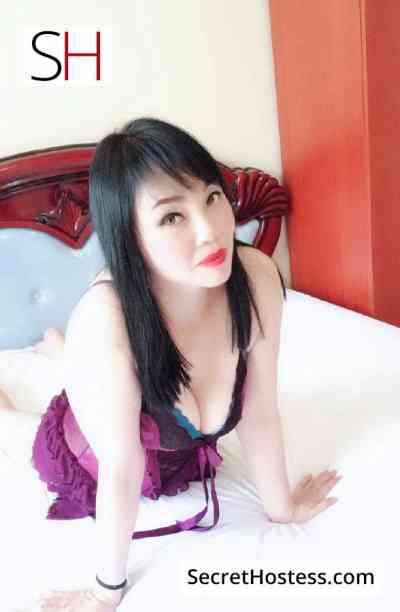 27 Year Old Taiwanese Escort Taipei Black Hair Brown eyes - Image 3