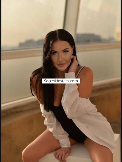 23 Year Old Caucasian Escort Rome Brunette Green eyes - Image 4