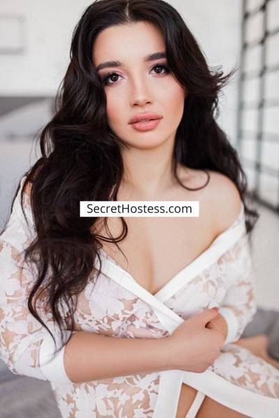 19 Year Old Escort Milan Brown Hair Brown eyes - Image 1