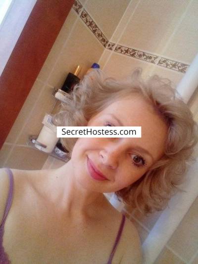 37 Year Old Caucasian Escort Manama Blonde Green eyes - Image 6