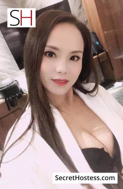 25 Year Old Singaporean Escort Belgrade Black Hair Grey eyes - Image 1