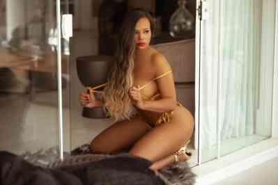 29 Year Old Latin Escort Lisbon Brown Hair - Image 9