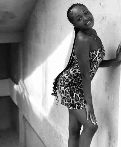 22Yrs Old Escort Size 16 15KG 36CM Tall Kumasi Image - 1