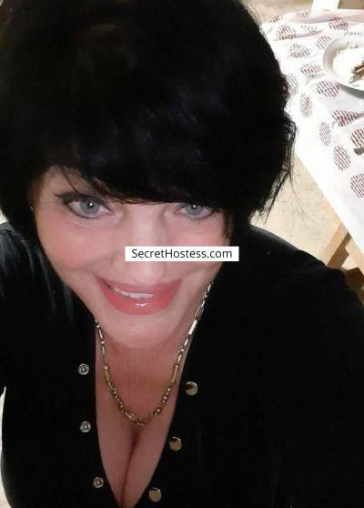 48 Year Old Caucasian Escort Vienna Brunette Blue eyes - Image 4