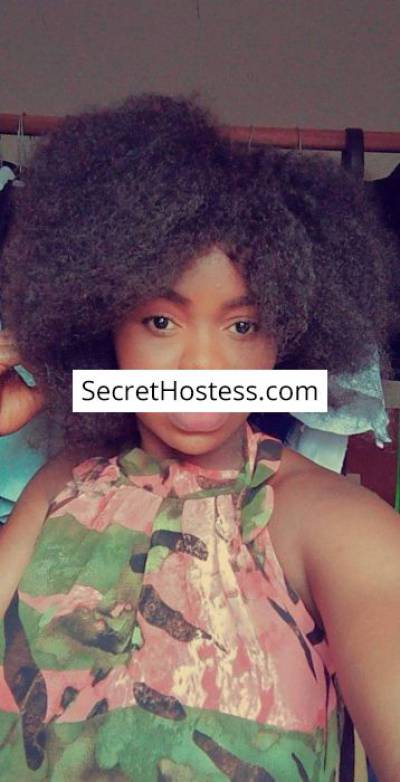 24 Year Old Ebony Escort Tunis Brown Hair Black eyes - Image 1