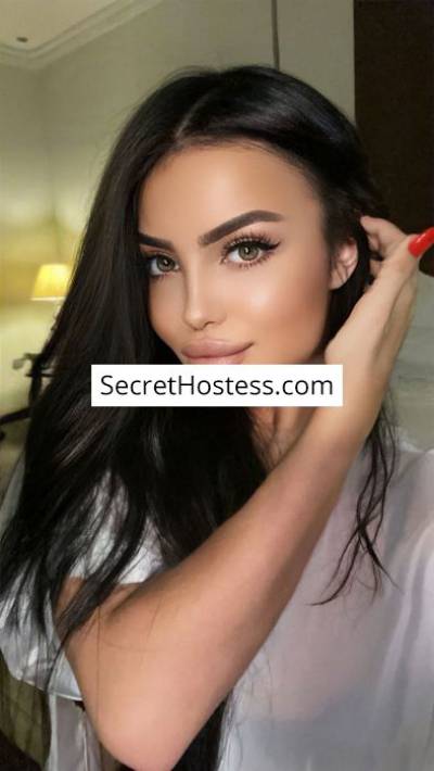 21 Year Old European Escort Jeddah Brunette - Image 1