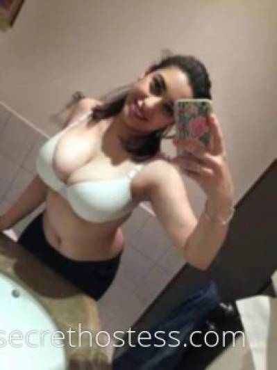 22 year old Indian Escort in Geelong INDIAN CURVY BABE, pamper you, PSE