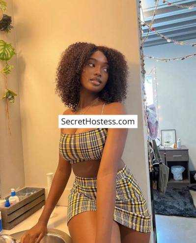 22 Year Old Ebony Escort Tunis Brown Hair - Image 1