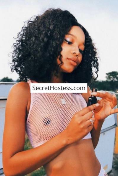 25 Year Old Ebony Escort Accra Black Hair Hazel eyes - Image 3