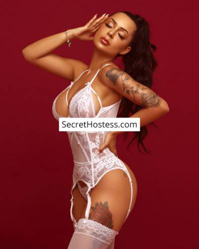 23 Year Old Mixed Escort Lisbon Black Hair Green eyes - Image 2