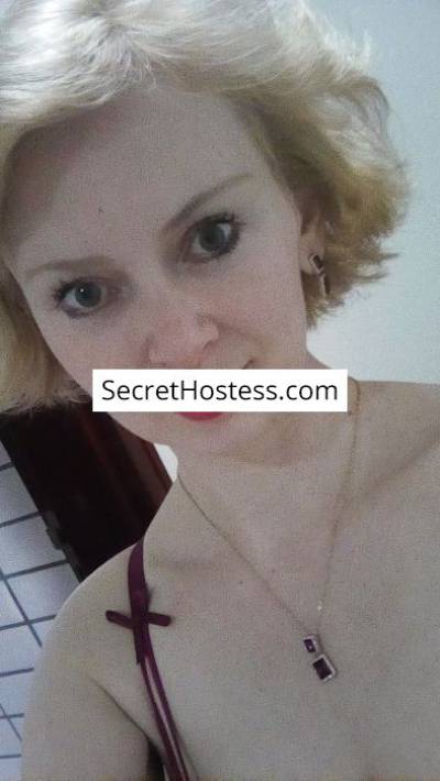 38 Year Old European Escort Riyadh Blonde Green eyes - Image 5