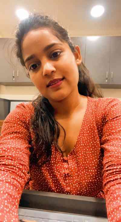 Indian hot girl available in Hobart
