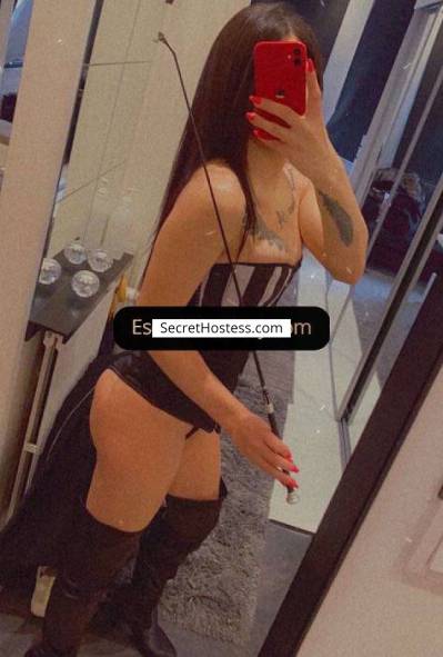 24 Year Old Arabian Escort Stockholm Brunette Brown eyes - Image 5