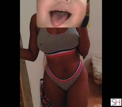 19 year old Black Escort in Guapimirim Rio de Janeiro Preta quente