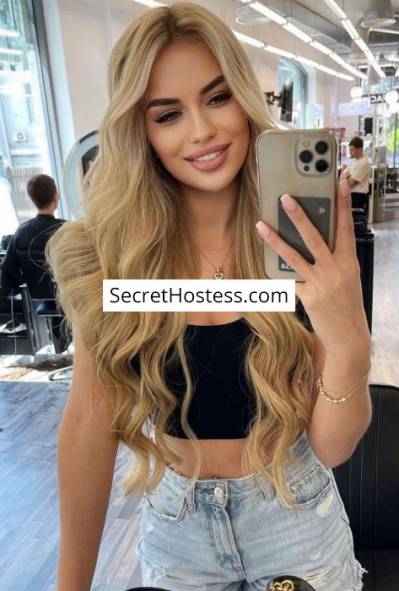 23 Year Old Caucasian Escort Prague Brown Hair Green eyes - Image 2