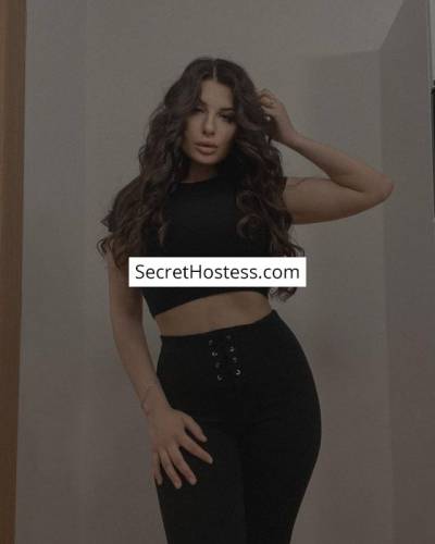 20 Year Old European Escort Genoa Brown Hair Black eyes - Image 4