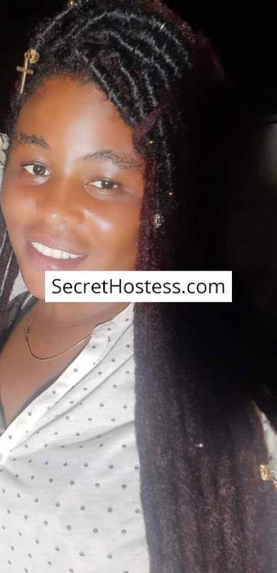 25 Year Old Ebony Escort Accra Black Hair - Image 2