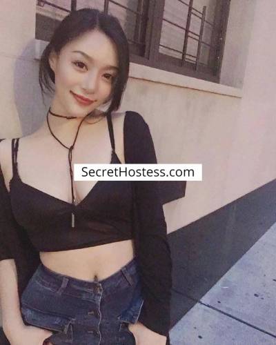 25 Year Old Asian Escort Shanghai Black Hair Black eyes - Image 1