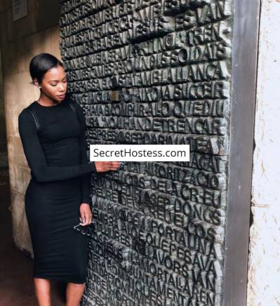 23 Year Old Ebony Escort Lagos Black Hair - Image 3