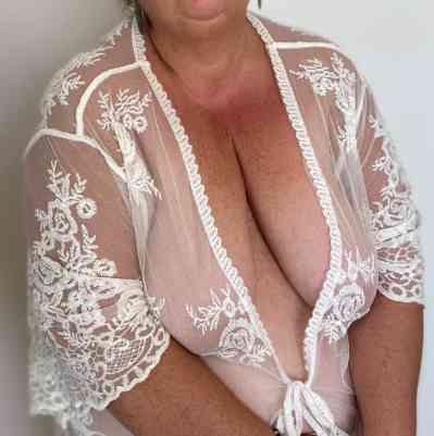 50Yrs Old Escort Size 22 110KG 163CM Tall Sunshine Coast Image - 2